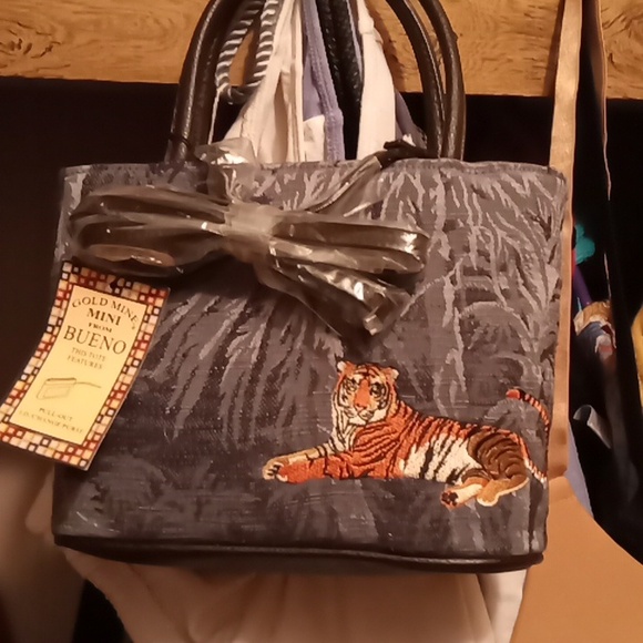 Purses ,designer, - Picture 9 of 15